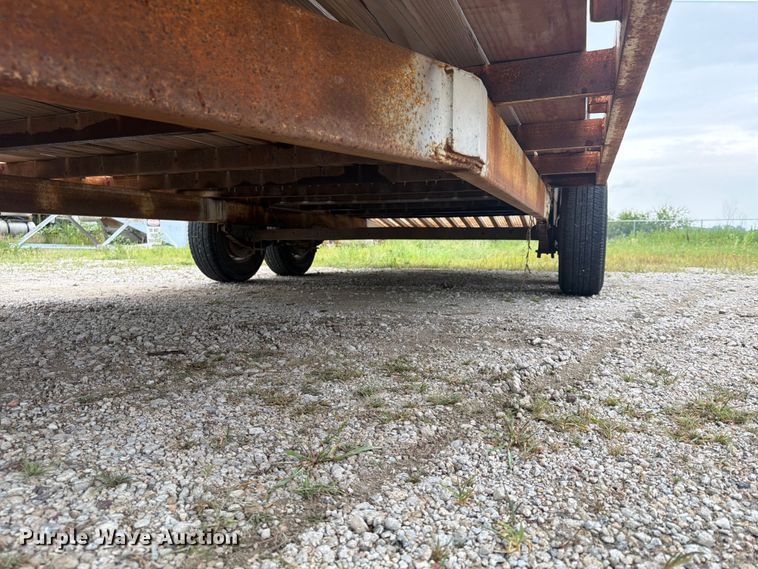 image for item FP4005 2002 Ullhaul utility trailer