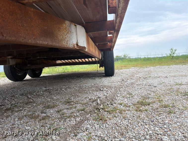 image for item FP4005 2002 Ullhaul utility trailer