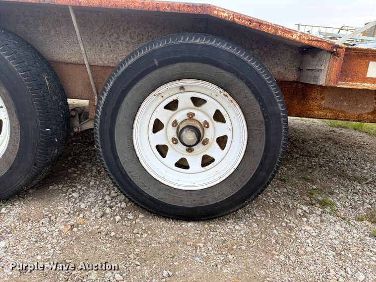 image for item FP4005 2002 Ullhaul utility trailer