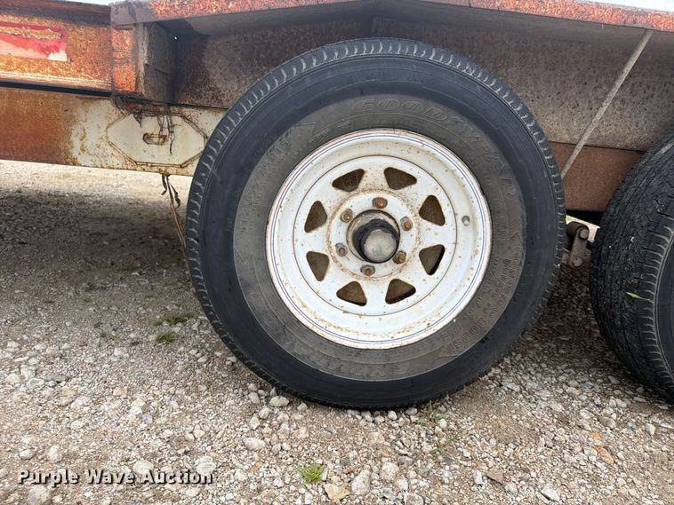 image for item FP4005 2002 Ullhaul utility trailer