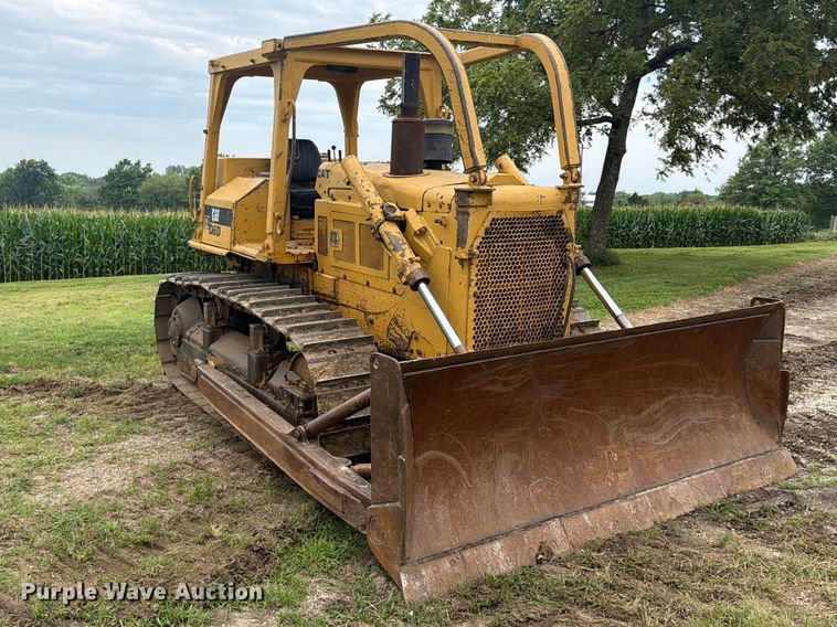 image for item FP4017 1983 Caterpillar D6D dozer