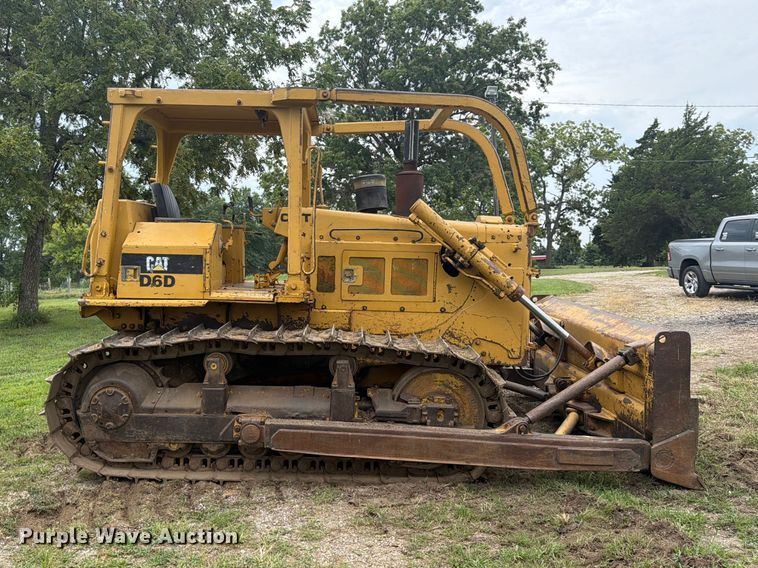 image for item FP4017 1983 Caterpillar D6D dozer