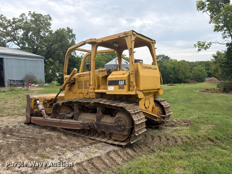 image for item FP4017 1983 Caterpillar D6D dozer