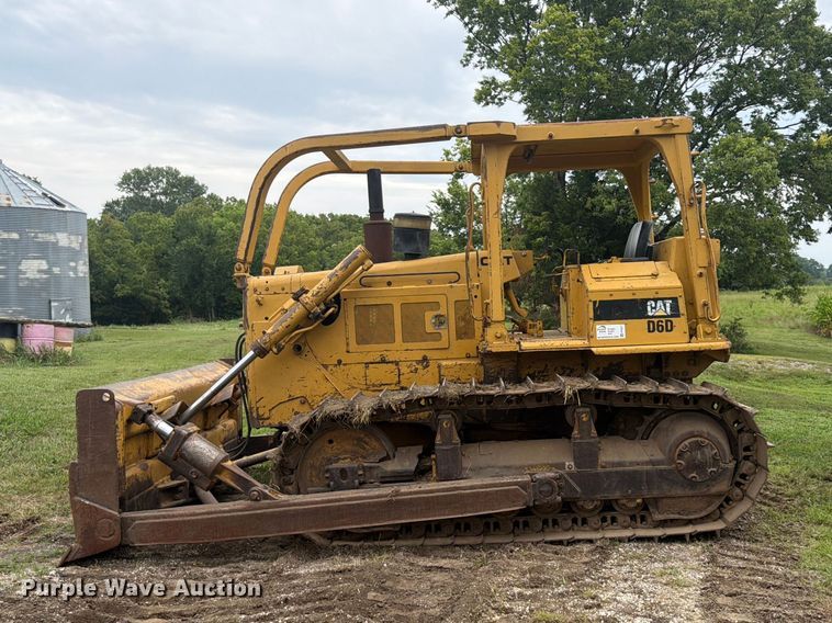 image for item FP4017 1983 Caterpillar D6D dozer