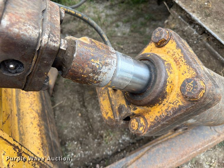 image for item FP4017 1983 Caterpillar D6D dozer
