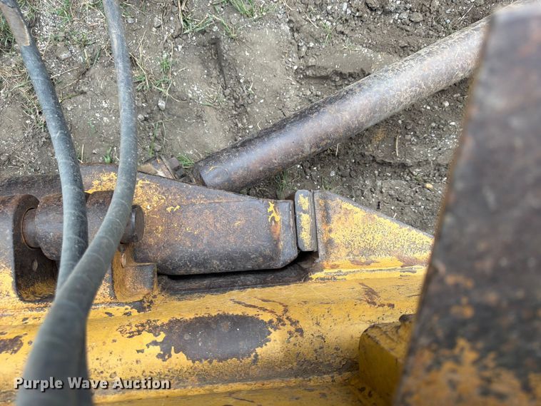 image for item FP4017 1983 Caterpillar D6D dozer