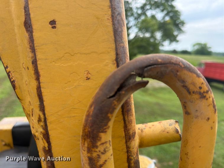 image for item FP4017 1983 Caterpillar D6D dozer