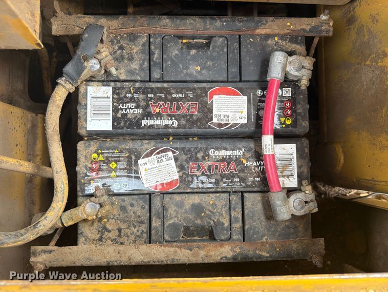 image for item FP4017 1983 Caterpillar D6D dozer
