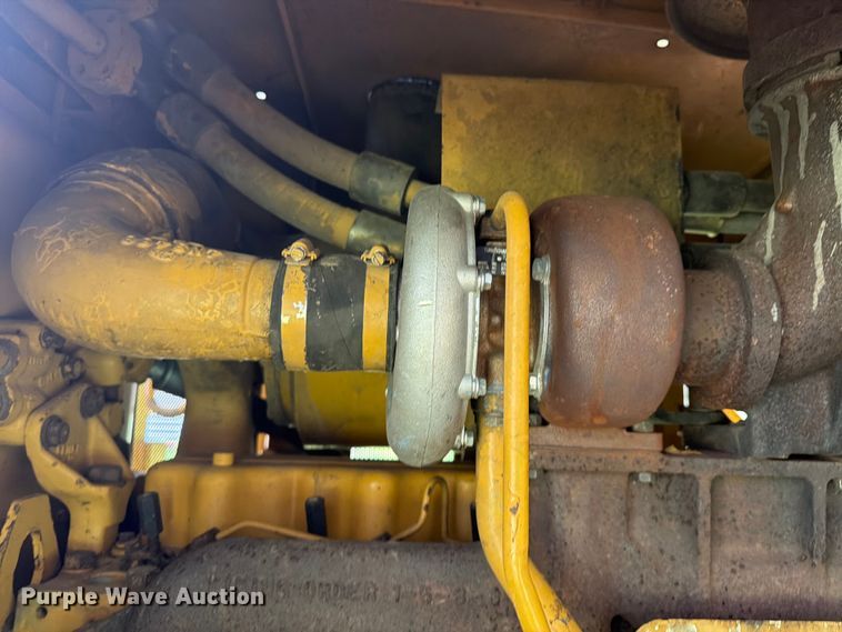 image for item FP4017 1983 Caterpillar D6D dozer