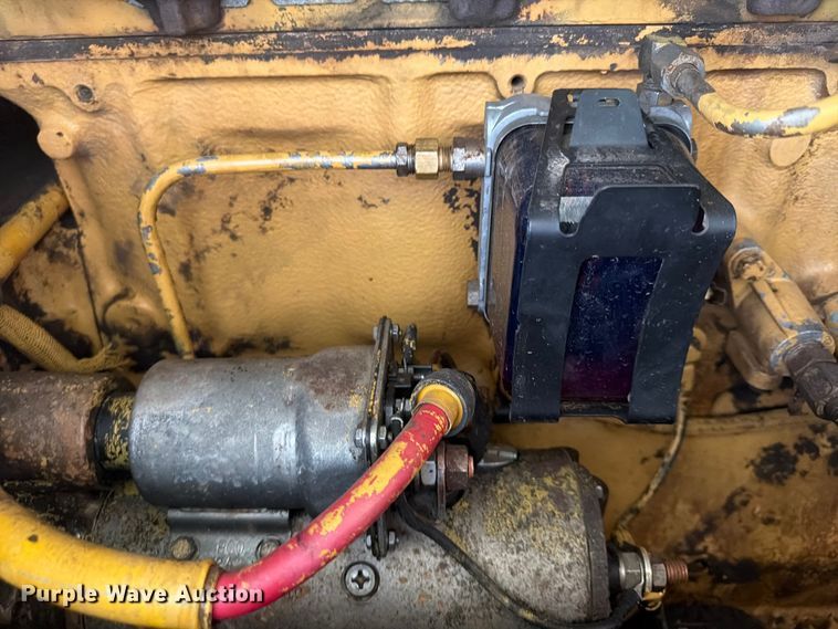 image for item FP4017 1983 Caterpillar D6D dozer
