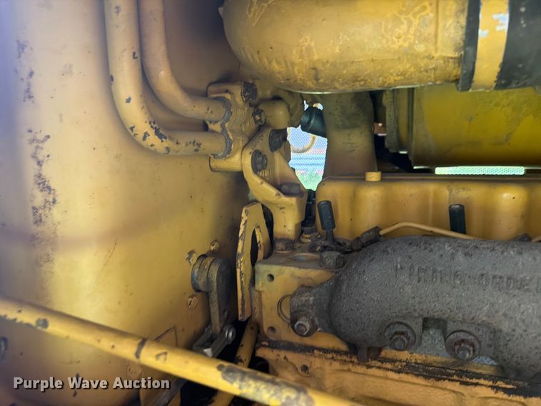 image for item FP4017 1983 Caterpillar D6D dozer