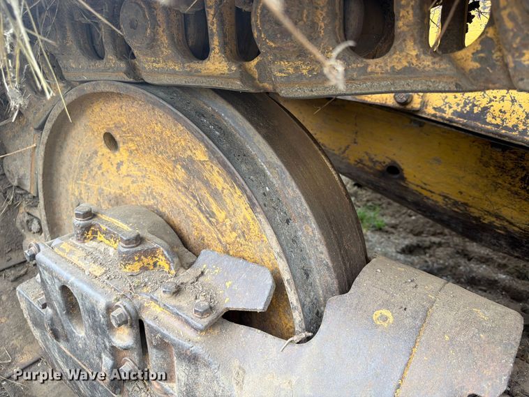 image for item FP4017 1983 Caterpillar D6D dozer
