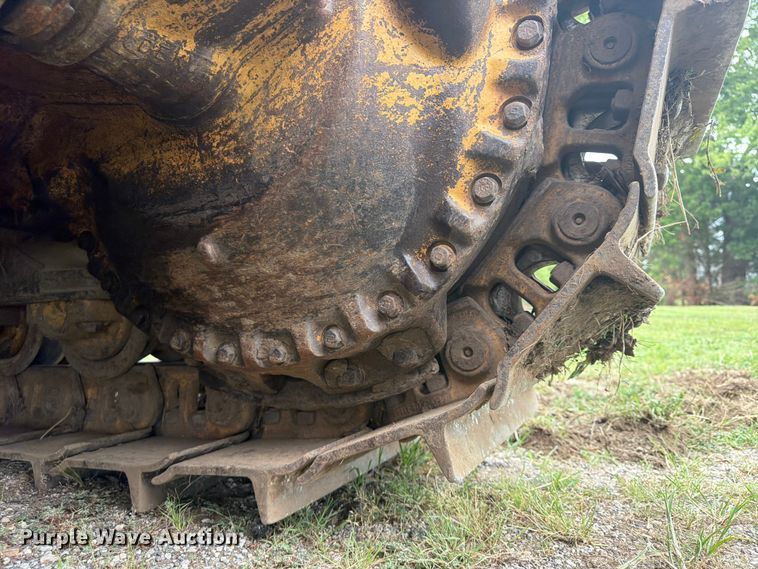 image for item FP4017 1983 Caterpillar D6D dozer