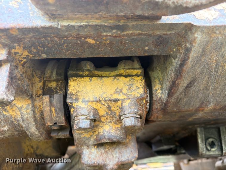 image for item FP4017 1983 Caterpillar D6D dozer