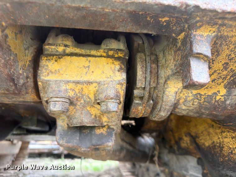 image for item FP4017 1983 Caterpillar D6D dozer