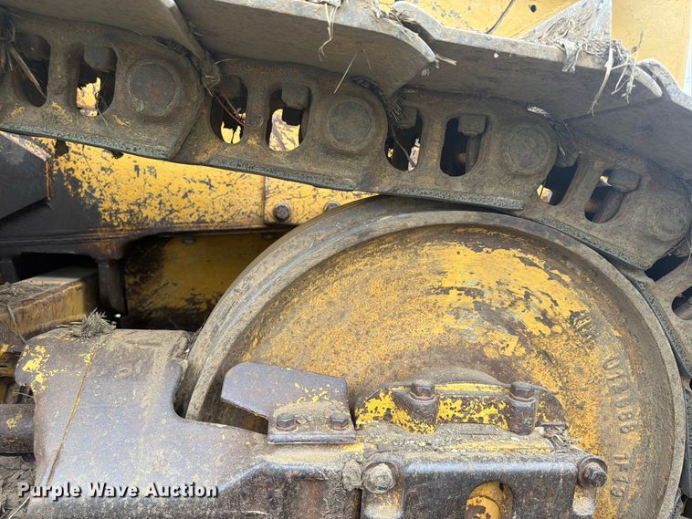 image for item FP4017 1983 Caterpillar D6D dozer