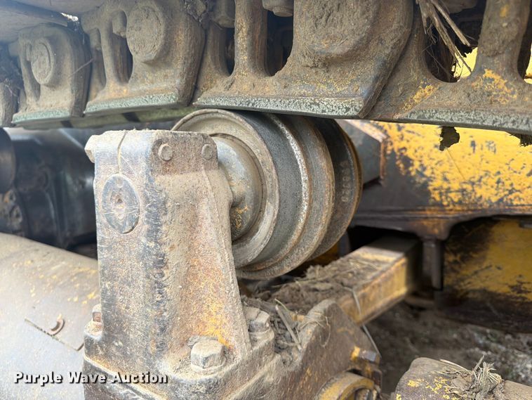 image for item FP4017 1983 Caterpillar D6D dozer