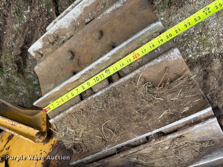 image for item FP4017 1983 Caterpillar D6D dozer