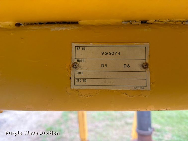 image for item FP4017 1983 Caterpillar D6D dozer