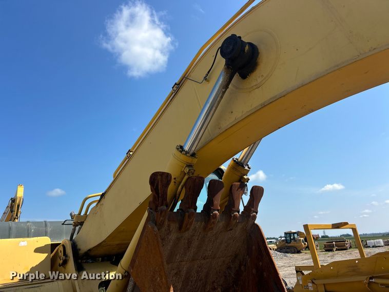 image for item FT6080 2005 Komatsu PC300LC-7L excavator