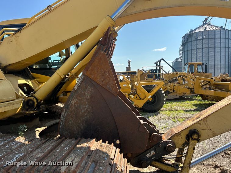 image for item FT6080 2005 Komatsu PC300LC-7L excavator