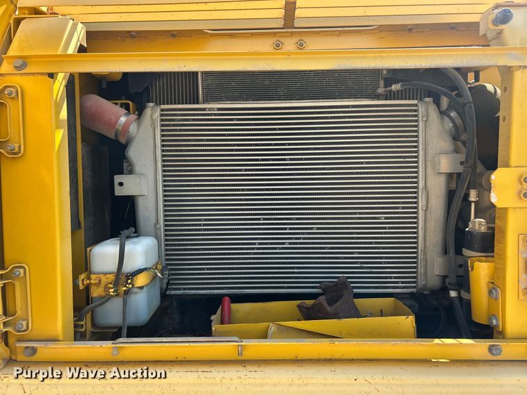 image for item FT6080 2005 Komatsu PC300LC-7L excavator