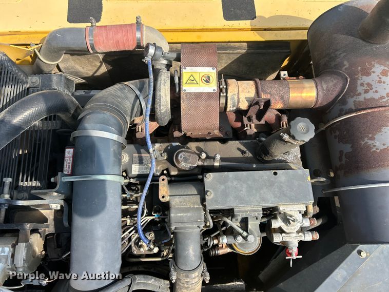 image for item FT6080 2005 Komatsu PC300LC-7L excavator