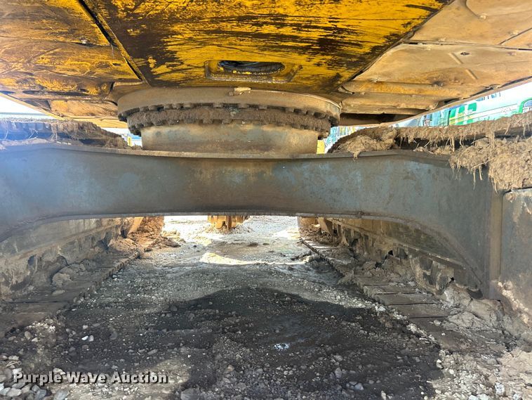 image for item FT6080 2005 Komatsu PC300LC-7L excavator