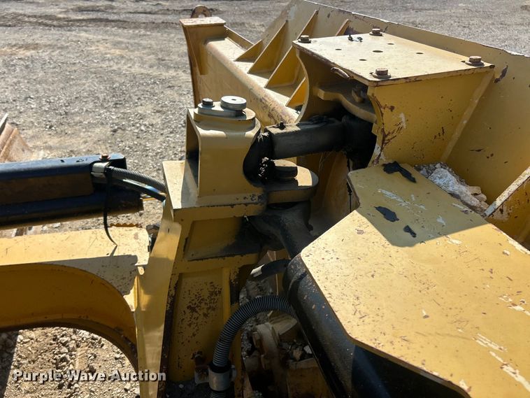 image for item FT6081 2013 Caterpillar D6N LGP dozer