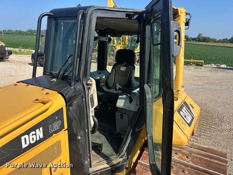image for item FT6081 2013 Caterpillar D6N LGP dozer