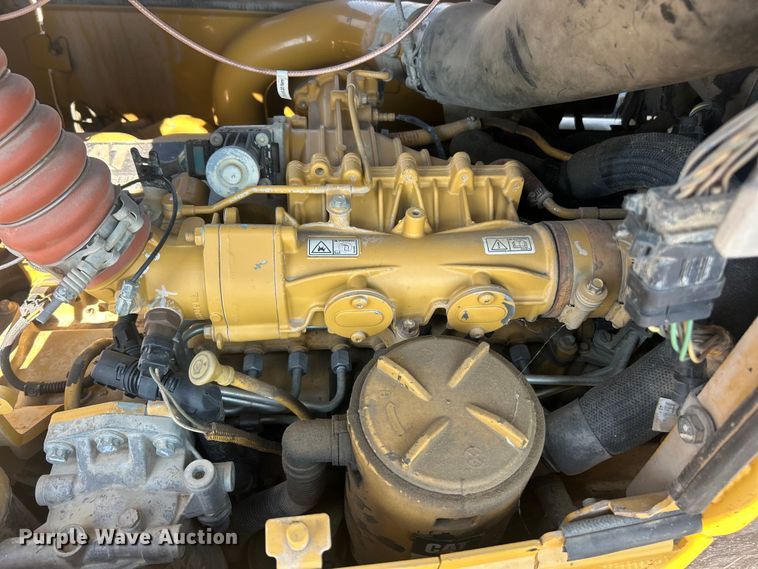 image for item FT6081 2013 Caterpillar D6N LGP dozer
