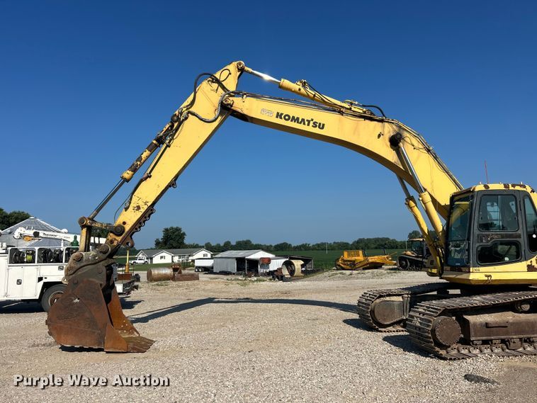 image for item FT6082 2002 Komatsu PC300LC-6LE excavator