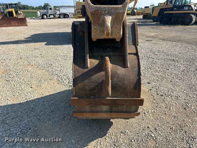 image for item FT6082 2002 Komatsu PC300LC-6LE excavator