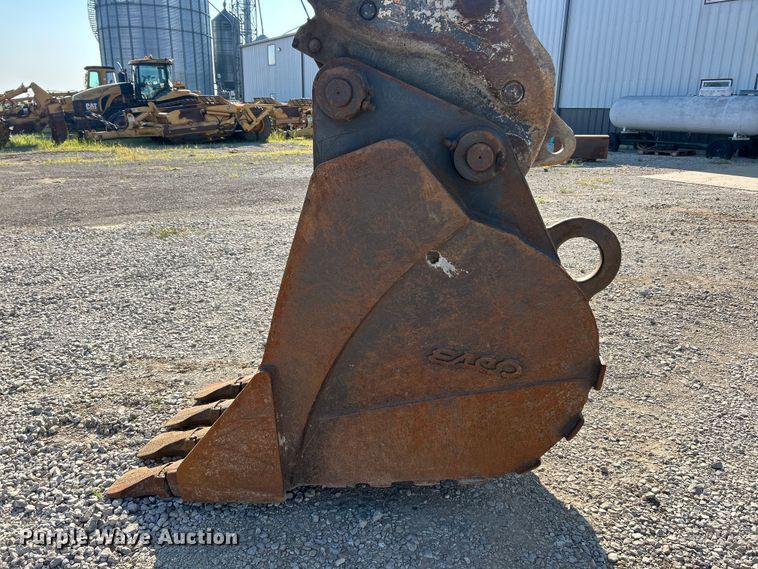 image for item FT6082 2002 Komatsu PC300LC-6LE excavator