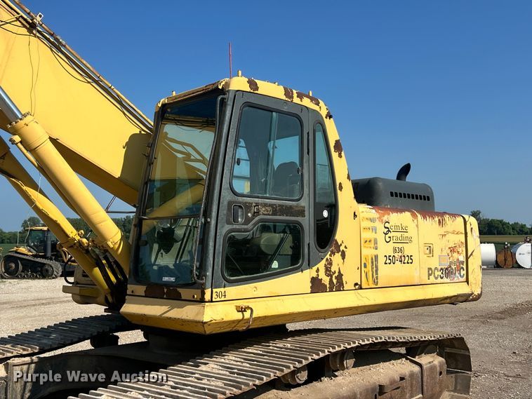 image for item FT6082 2002 Komatsu PC300LC-6LE excavator