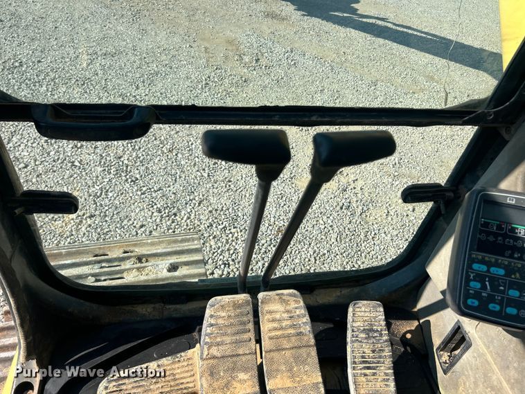 image for item FT6082 2002 Komatsu PC300LC-6LE excavator