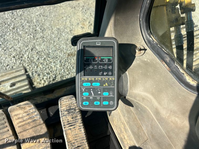 image for item FT6082 2002 Komatsu PC300LC-6LE excavator