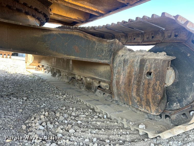 image for item FT6082 2002 Komatsu PC300LC-6LE excavator
