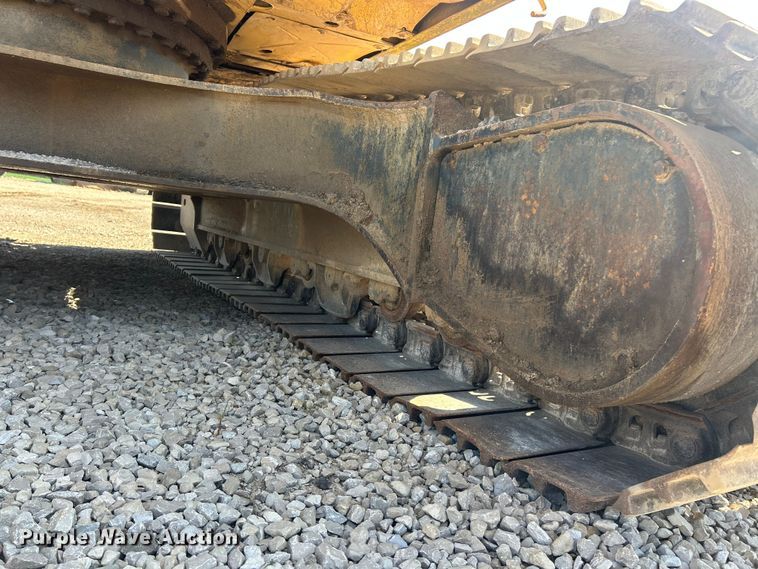 image for item FT6082 2002 Komatsu PC300LC-6LE excavator