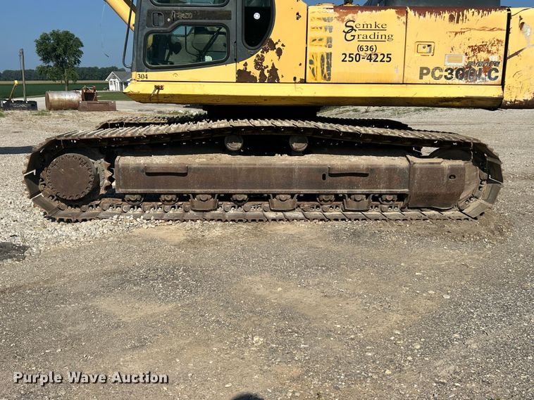 image for item FT6082 2002 Komatsu PC300LC-6LE excavator