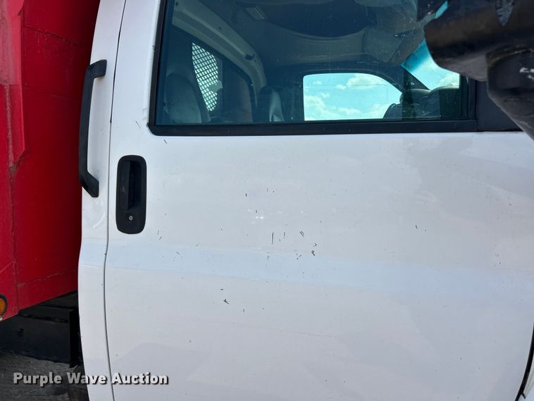 image for item FT6091 2004 GMC C4500 dump truck