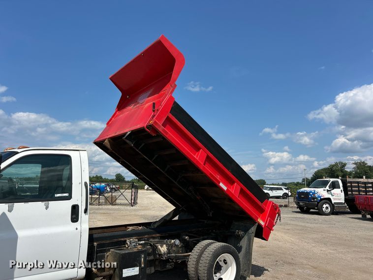 image for item FT6091 2004 GMC C4500 dump truck