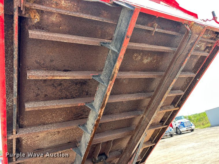 image for item FT6091 2004 GMC C4500 dump truck