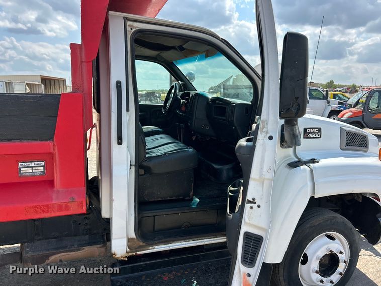 image for item FT6091 2004 GMC C4500 dump truck