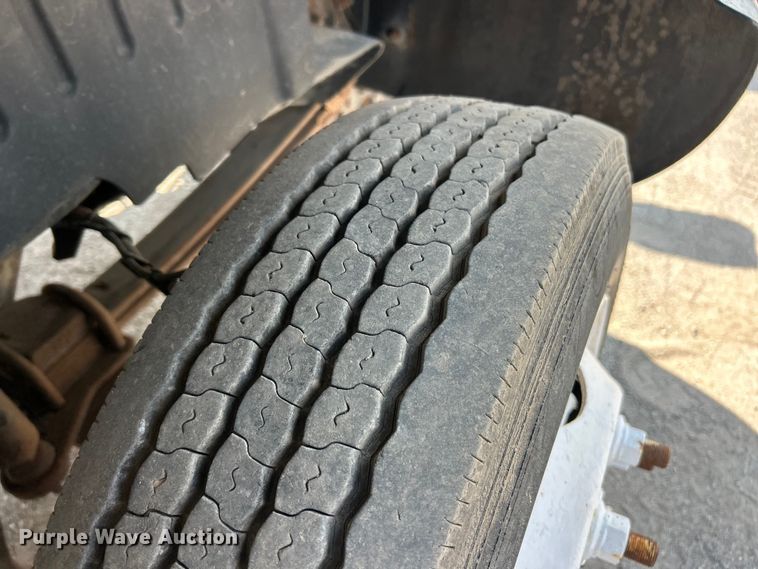 image for item FT6091 2004 GMC C4500 dump truck