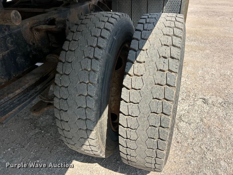 image for item FT6091 2004 GMC C4500 dump truck