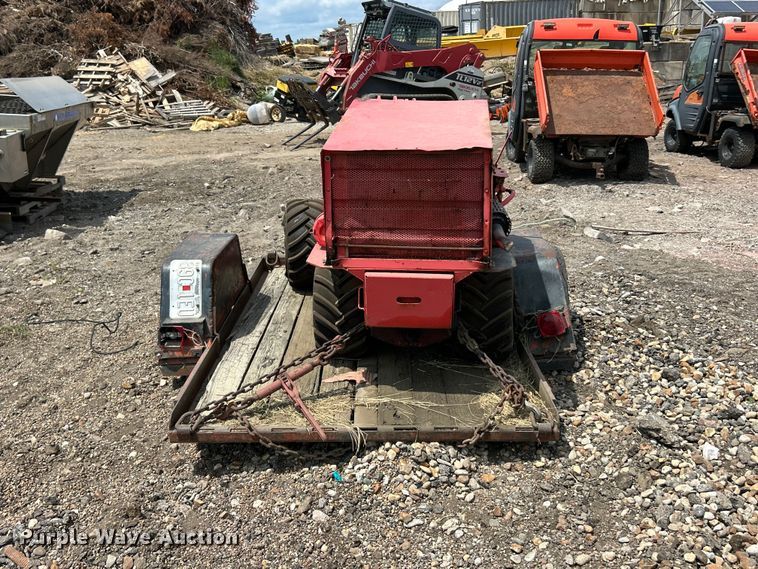 image for item FT6099 1984 Case Maxi Sneaker vibratory cable plow