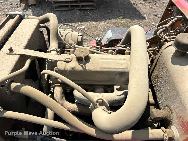 image for item FT6099 1984 Case Maxi Sneaker vibratory cable plow