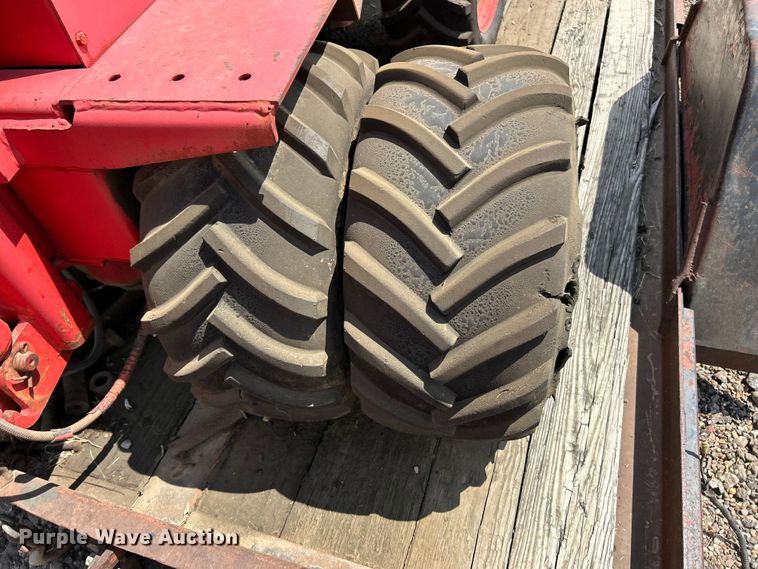 image for item FT6099 1984 Case Maxi Sneaker vibratory cable plow