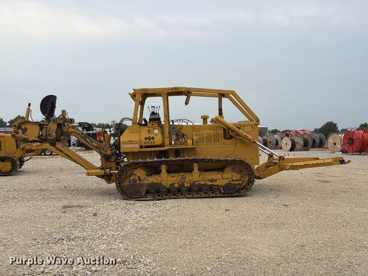 image for item FT6116 1991 Komatsu D65E-8 cable plow